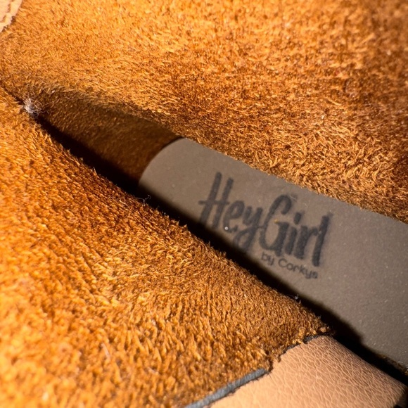 Corkys Silver Tan Ankle Booties. NEVER WORN 🔥 - Picture 7 of 8